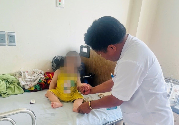 Tay chân miệng tăng nhanh, cảnh báo biến chứng nặng