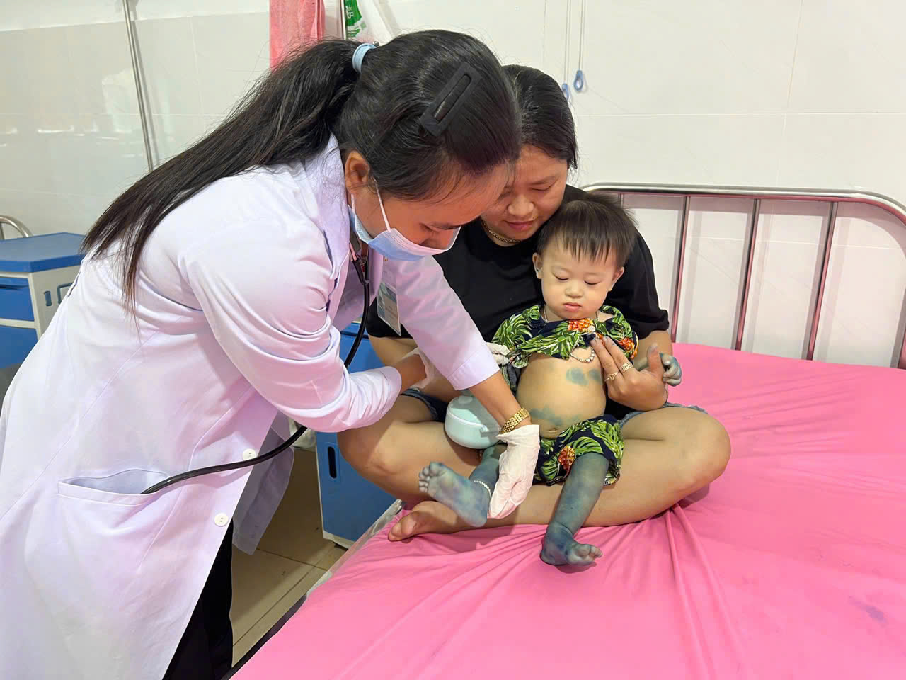 Tay chân miệng gia tăng, cần chủ động bảo vệ trẻ