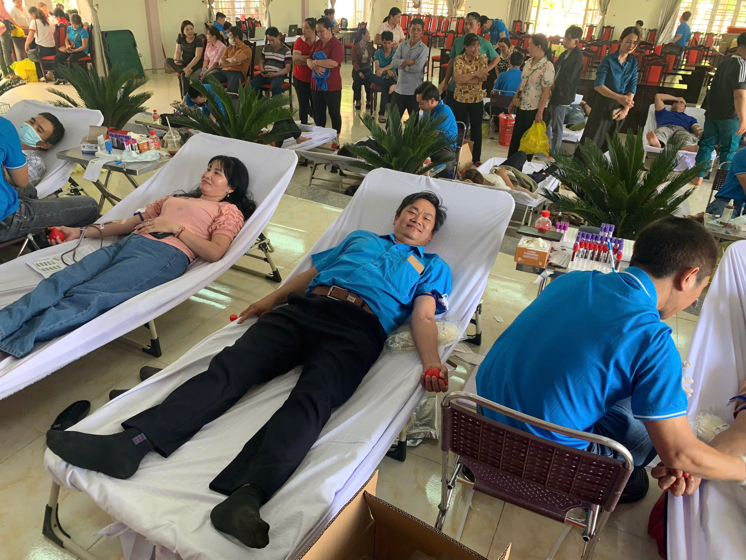 Ngày Toàn dân hiến máu tình nguyện 7/4: Bác sĩ Mai Thành Long – tấm gương hiến máu tình nguyện tiêu biểu