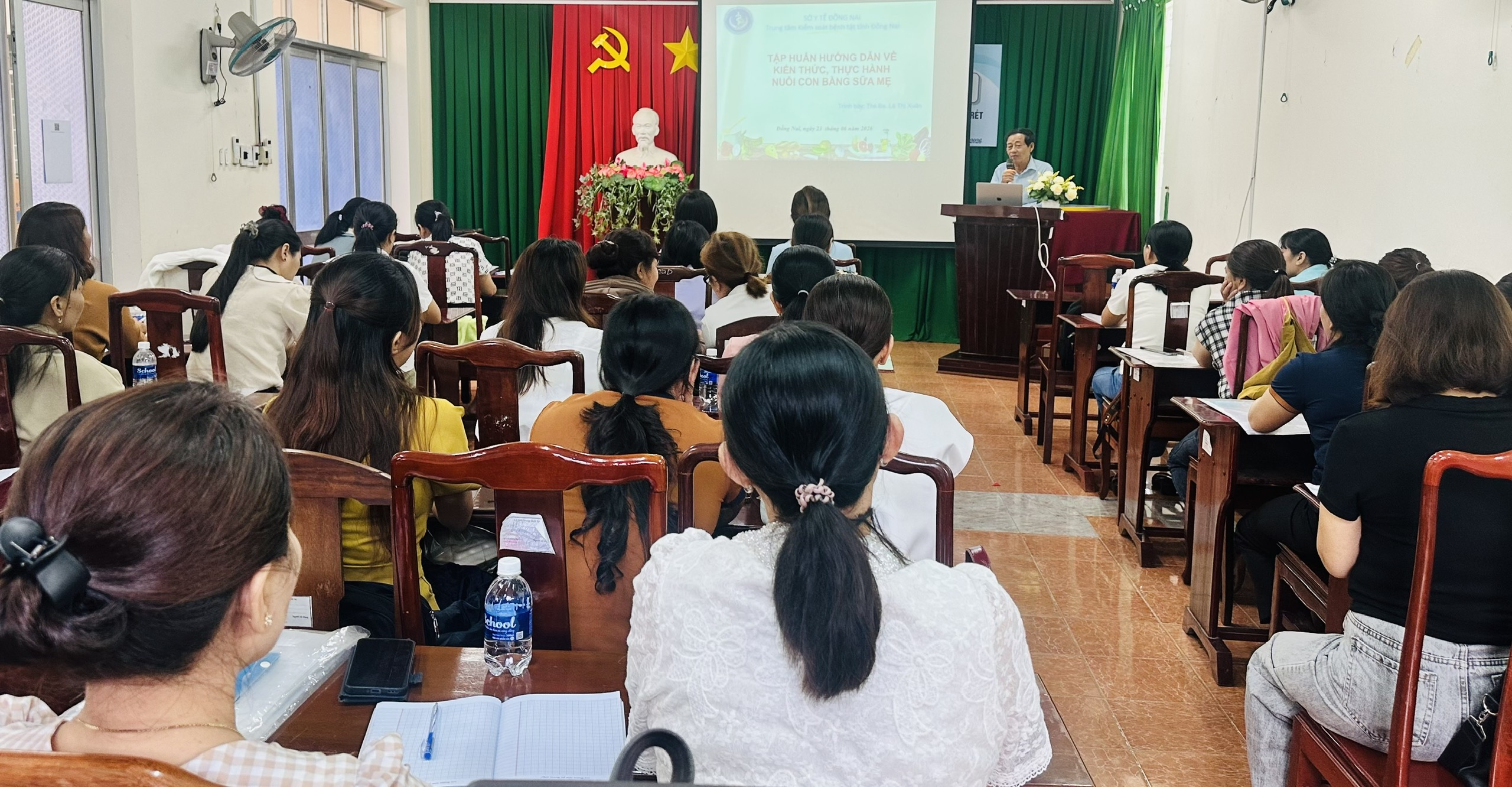 CDC TP. Đồng Nai tập huấn kiến thức và thực hành nuôi con bằng sữa mẹ