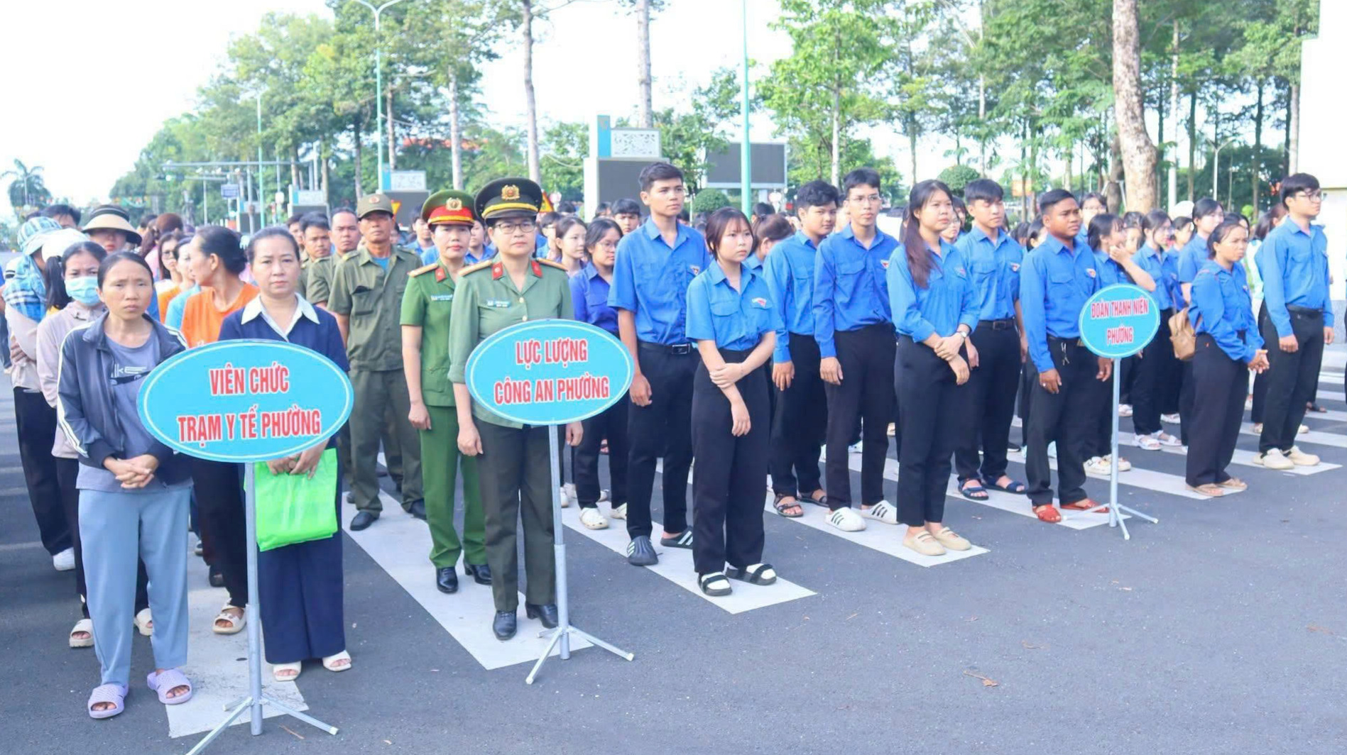 Sốt xuất huyết diễn biến phức tạp, các địa phương tăng cường phòng dịch